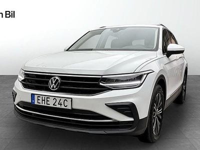 Pure white Begagnad 2023 VW Tiguan SUV | 294 900 kr (Marknadspris)