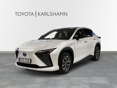 Vit Begagnad 2023 Lexus RZ 450e SUV | 419 900 kr