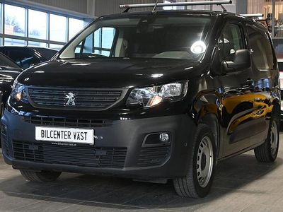 Begagnad Peugeot Partner 102 HK (75 kW) 2021 Svart Minibuss