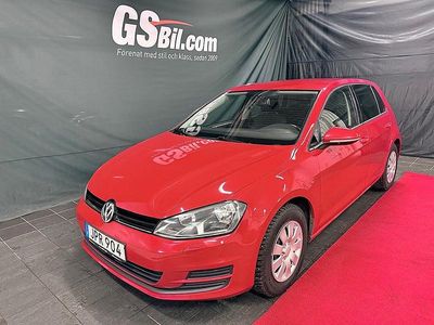 Röd Begagnad 2014 VW Golf VII Halvkombi | 119 900 kr (Marknadspris)