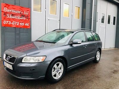 Grå Begagnad 2011 Volvo V50 Kinetic Kombi | 49 900 kr (Marknadspris)