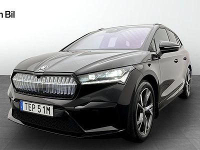 Svart (black magic metallic) Begagnad 2023 Skoda Enyaq iV SportLine SUV | 424 500 kr (Marknadspris)