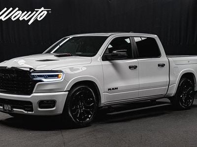 Ny RAM 1500 2025 Vit Pickup
