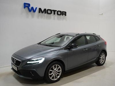 Begagnad Volvo V40 Momentum 150 HK (110 kW) 2016 Grå Halvkombi