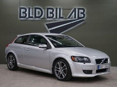 Ljusgrå Begagnad 2008 Volvo C30 R-Design Momentum Halvkombi | 49 900 kr (Marknadspris)