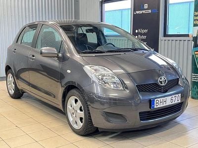 Grå Begagnad 2009 Toyota Yaris Halvkombi | 54 900 kr (Bra pris)