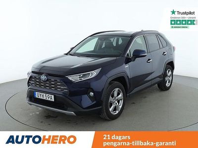 Mörkblå Begagnad 2020 Toyota RAV4 Hybrid Executive SUV | 318 000 kr (Marknadspris)