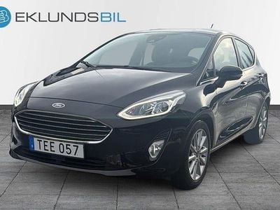 Begagnad Ford Fiesta Titanium 101 HK (74 kW) 2018 Svart Halvkombi