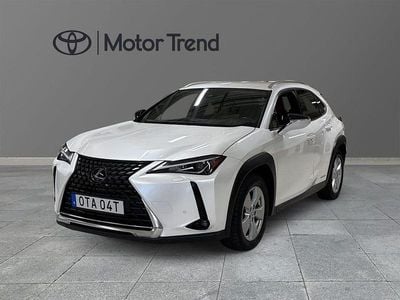 Vit Begagnad 2019 Lexus UX 250h E-FOUR SUV | 195 000 kr (Bra pris)
