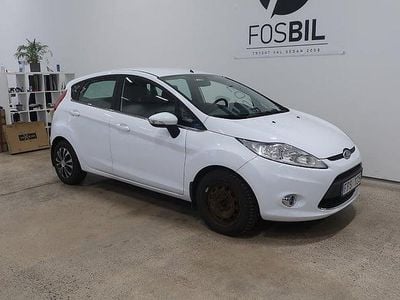 Vit Begagnad 2010 Ford Fiesta Titanium Halvkombi | 59 900 kr (Lite dyr)