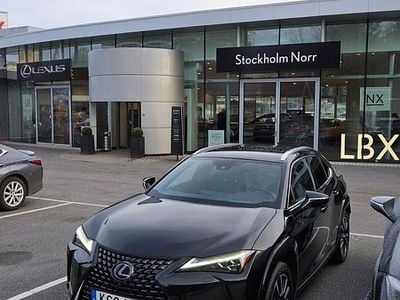 Begagnad 2022 Lexus UX 250h E-FOUR SUV | 369 000 kr