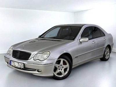 Grå Begagnad 2003 Mercedes C200 Avantgarde Sedan | 39 900 kr (Marknadspris)