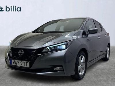 Grå Begagnad 2023 Nissan Leaf N-Connecta Halvkombi | 189 900 kr (Marknadspris)