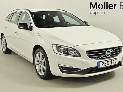 Vit Begagnad 2017 Volvo V60 Momentum Kombi | 159 900 kr (Marknadspris)