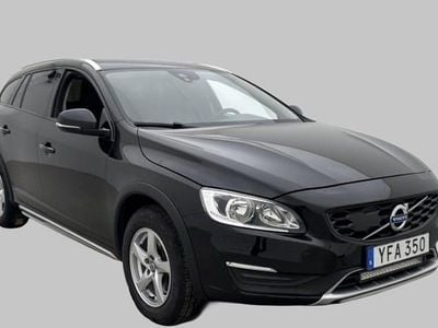 Begagnad Volvo V60 CC 150 HK (110 kW) 2017 Kombi