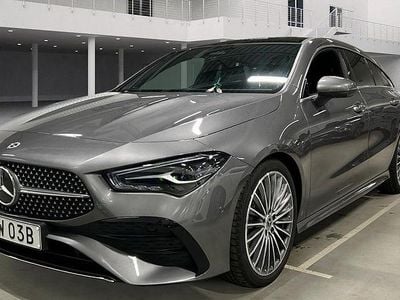 Begagnad Mercedes CLA200 Shooting Brake Premium 163 HK (119 kW) 2025 Mörkgrå Kombi
