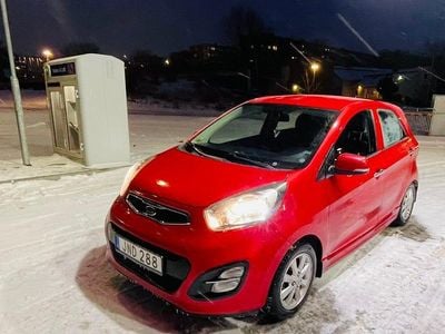 Vin röd Begagnad 2012 Kia Picanto Halvkombi | 44 500 kr (Marknadspris)