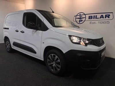 Vit Begagnad 2023 Peugeot Partner Minibuss | 245 000 kr (Dyr)