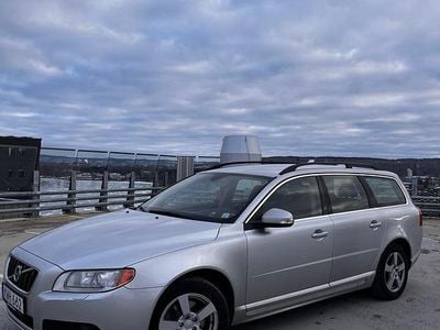 Begagnad Volvo V70 163 HK (119 kW) 2011 Silver Kombi