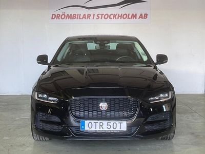 Svart Begagnad 2020 Jaguar XE Sedan | 299 000 kr