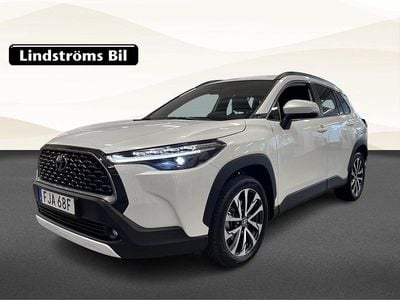 Begagnad Toyota Corolla Cross Executive 200 HK (147 kW) 2024 Vit SUV