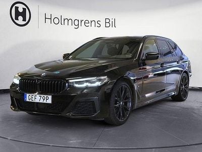 Svart (safirsvart metallic) Begagnad 2020 BMW 520 M Sport Kombi | 379 900 kr (Dyr)
