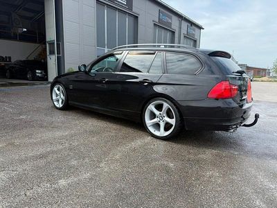 Begagnad 2009 BMW 320 Kombi | 120 000 kr