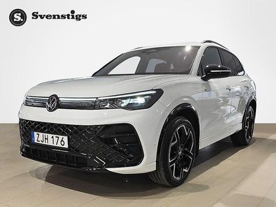 Pure white Begagnad 2025 VW Tiguan R-line SUV | 499 000 kr (Lite dyr)