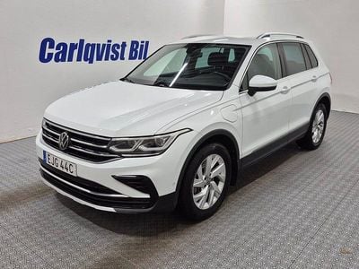 Vit Begagnad 2024 VW Tiguan Elegance SUV | 295 000 kr (Marknadspris)
