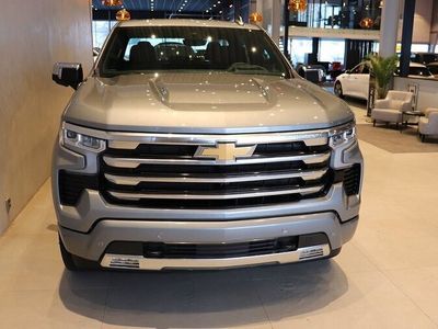 begagnad Chevrolet Silverado 1500 High Country 6,2L Nya Skatt 2023, Transportbil