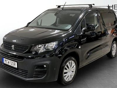 Svart Begagnad 2020 Peugeot Partner Minibuss | 124 900 kr (Bra pris)