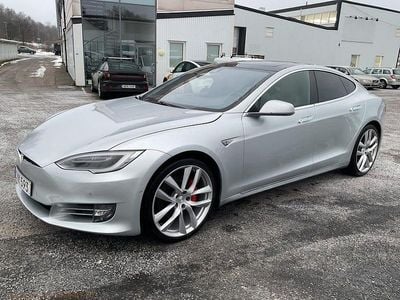 Begagnad Tesla Model S 567 kW (772 HK) 2016 Silver Halvkombi