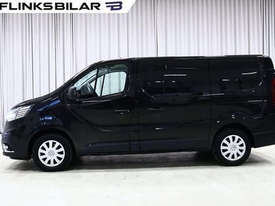Svart metallic Begagnad 2023 Renault Trafic Minibuss | 248 750 kr