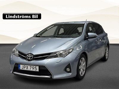 Ljusblå Begagnad 2014 Toyota Auris Edition Halvkombi | 109 900 kr (Lite dyr)