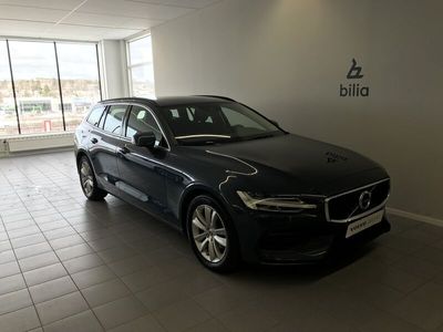 begagnad Volvo V60 B4 B4 Bensin Mom Adv Navi Pro Edition 2022 Blå