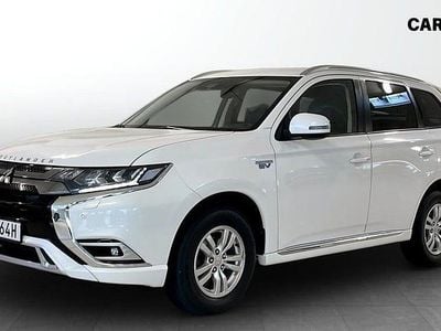 Begagnad Mitsubishi Outlander Comfort Edition 224 HK (164 kW) 2019 Vit SUV