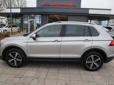 Grå samma som bilen Begagnad 2019 VW Tiguan SUV | 264 900 kr (Bra pris)