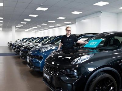 Begagnad Polestar 2 Performance 300 kW (408 HK) 2021 Svart Halvkombi