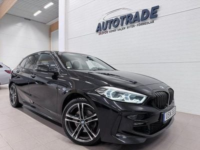Begagnad BMW 118 M Sport 140 HK (102 kW) 2020 Svart Halvkombi