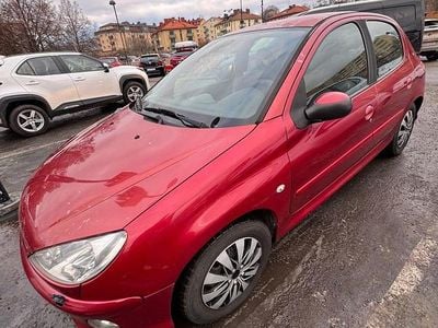 Begagnad Peugeot 206 109 HK (80 kW) 2007 Halvkombi
