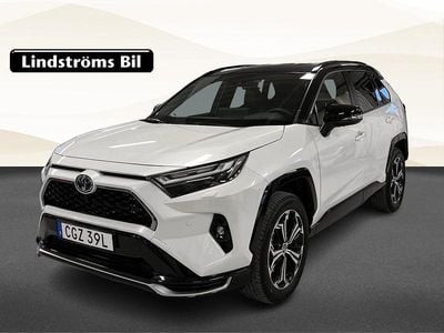 Vit Begagnad 2025 Toyota RAV4 Hybrid Style SUV | 579 900 kr (Dyr)