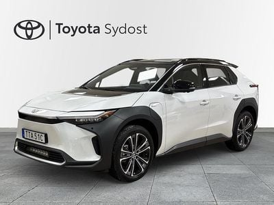 Begagnad Toyota bZ4X Executive 161 kW (219 HK) 2024 Vit SUV