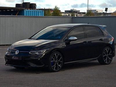 Svart Begagnad 2023 VW Golf VIII R Halvkombi | 449 900 kr (Marknadspris)