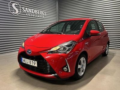 Röd Begagnad 2018 Toyota Yaris Hybrid Active Halvkombi | 134 500 kr (Bra pris)