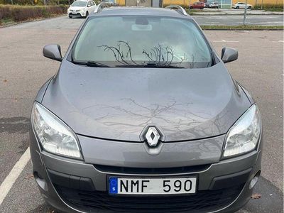 Grå Begagnad 2011 Renault Mégane GrandTour Kombi | 65 000 kr (Marknadspris)