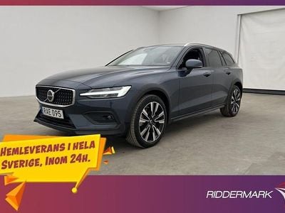Begagnad Volvo V60 CC Plus 197 HK (144 kW) 2022 Mörkblå Kombi