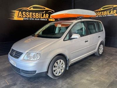 Begagnad VW Touran Conceptline 109 HK (80 kW) 2006 Silver Minibuss