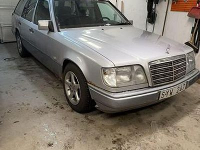 Begagnad 1996 Mercedes E220 Kombi | 45 000 kr