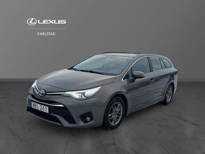 Grå Begagnad 2017 Toyota Avensis Active Kombi | 149 000 kr (Marknadspris)