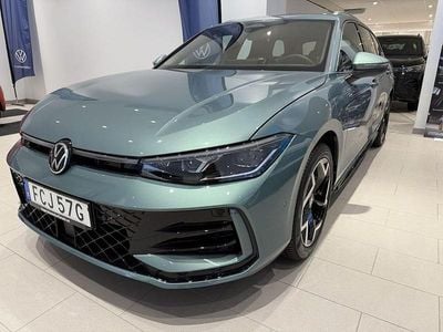 Grön Begagnad 2024 VW Passat R-line Kombi | 494 500 kr (Bra pris)
